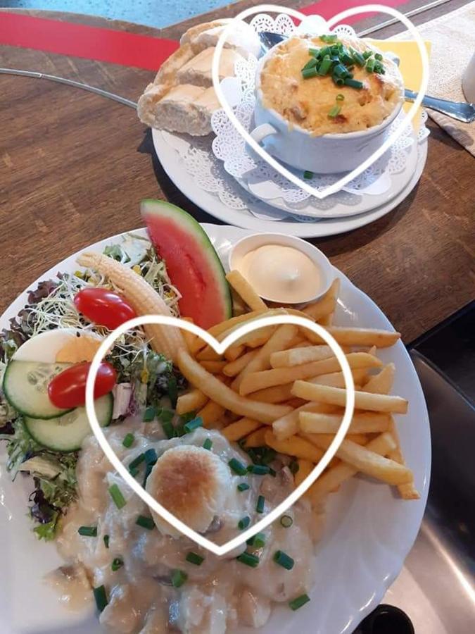 Hotel-cafe Knoors-meeks Stein Urmond Berg